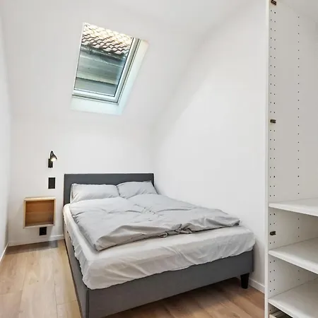 Newly Renovated In The Heart Of Center Appartement Bergen